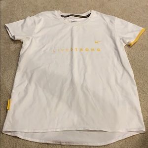 Nike Fit Dry Live Strong tee - medium